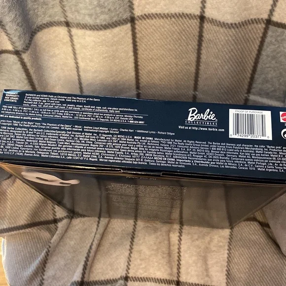 Barbie and Ken Phantom of the Opera Fao Schwartz Limited Collectible Edition - Picture 7 of 8